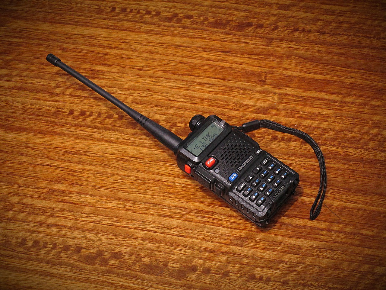 5 Advantages of Using TwoWay Radios Instead of Cellphones NPC Online