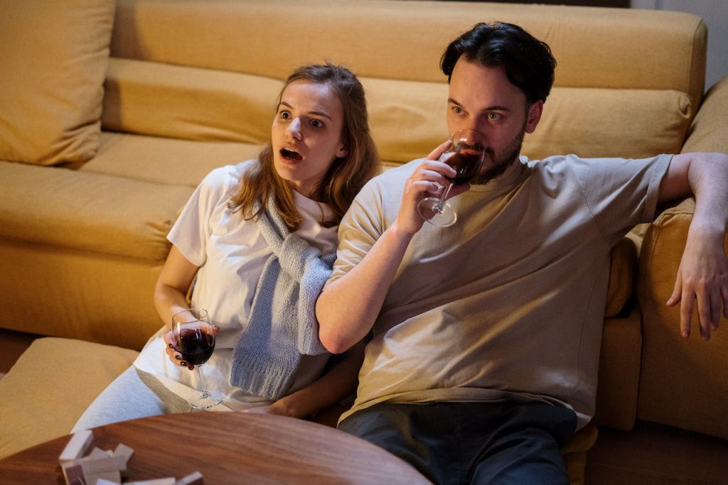 Beyond Traditional TV: Exploring the Benefits of iGetIPTV in South Africa pexels cottonbro studio 4009747